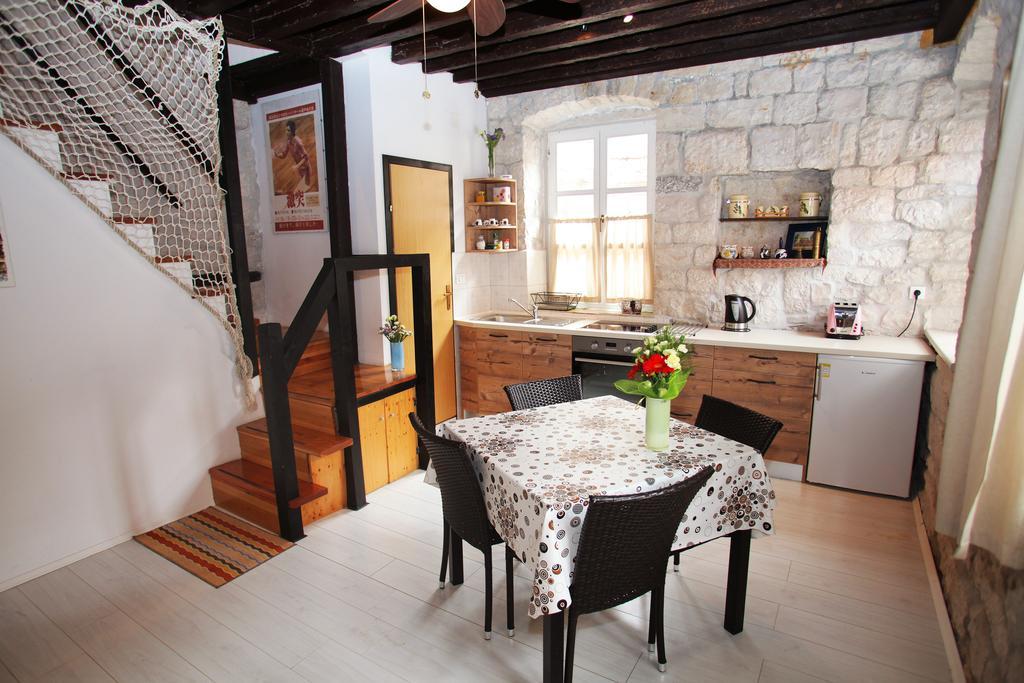 Apartment Tragurium Trogir Chambre photo